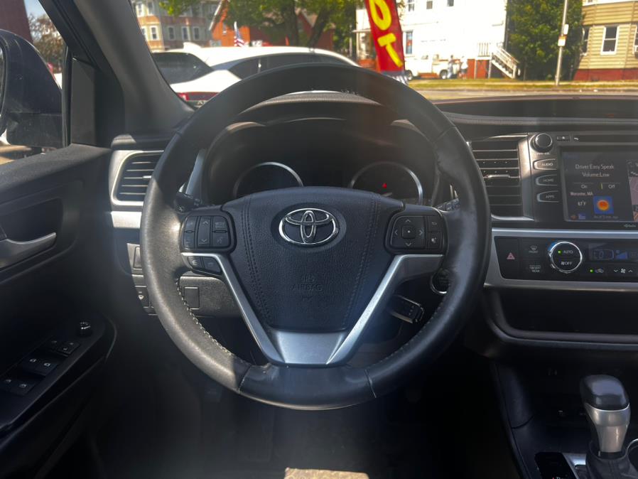 2015 Toyota Highlander AWD 4dr V6 XLE (Natl), available for sale in Worcester, Massachusetts | Sophia's Auto Sales Inc. Worcester, Massachusetts 2015 Toyota Highlander AWD 4dr V6 XLE (Natl), available for sale in Worcester, Massachusetts | Sophia's Auto Sales Inc. Worcester, Massachusetts
