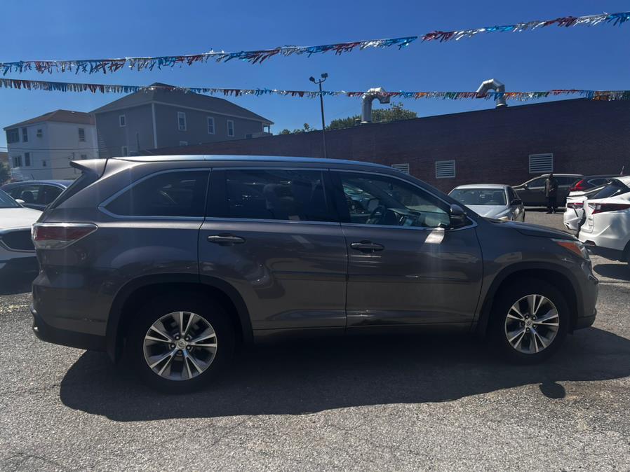 2015 Toyota Highlander AWD 4dr V6 XLE (Natl), available for sale in Worcester, Massachusetts | Sophia's Auto Sales Inc. Worcester, Massachusetts 2015 Toyota Highlander AWD 4dr V6 XLE (Natl), available for sale in Worcester, Massachusetts | Sophia's Auto Sales Inc. Worcester, Massachusetts