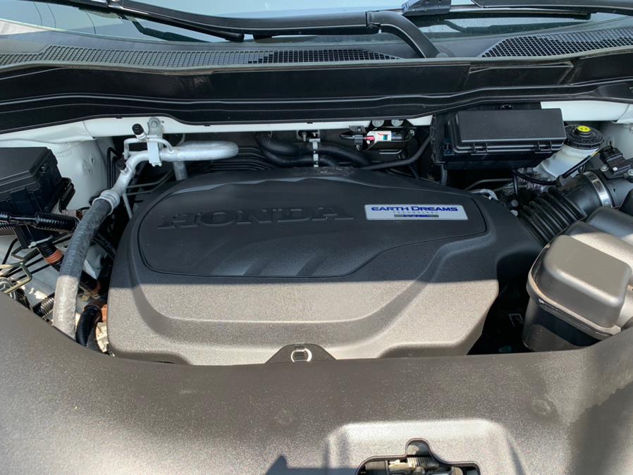 2016 Honda Pilot AWD 4dr EX-L, available for sale in Lodi, New Jersey | European Auto Expo. Lodi, New Jersey 2016 Honda Pilot AWD 4dr EX-L, available for sale in Lodi, New Jersey | European Auto Expo. Lodi, New Jersey