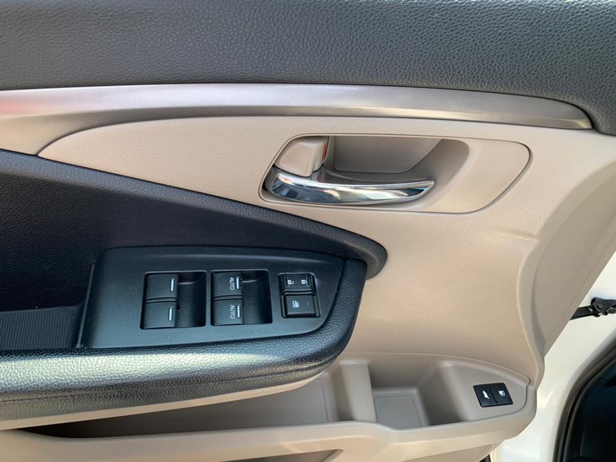 2016 Honda Pilot AWD 4dr EX-L, available for sale in Lodi, New Jersey | European Auto Expo. Lodi, New Jersey 2016 Honda Pilot AWD 4dr EX-L, available for sale in Lodi, New Jersey | European Auto Expo. Lodi, New Jersey