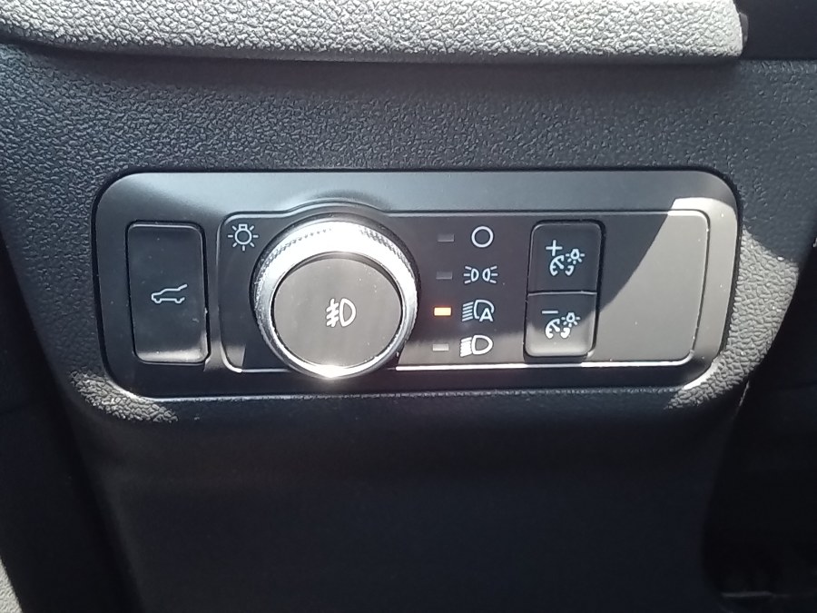 2020 Ford Escape SEL AWD, available for sale in Irvington, New Jersey | NJ Used Cars Center. Irvington, New Jersey 2020 Ford Escape SEL AWD, available for sale in Irvington, New Jersey | NJ Used Cars Center. Irvington, New Jersey