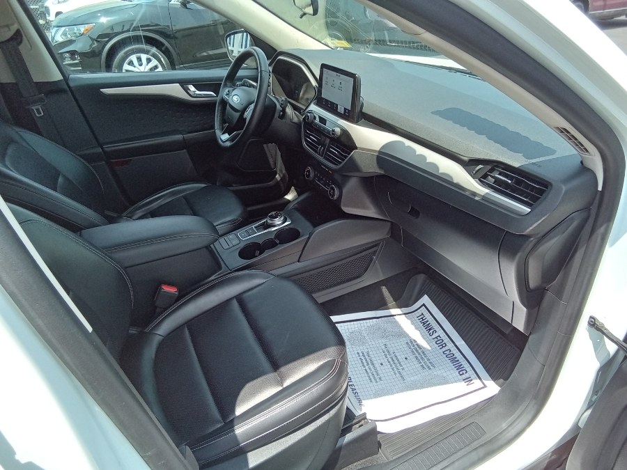 2020 Ford Escape SEL AWD, available for sale in Irvington, New Jersey | NJ Used Cars Center. Irvington, New Jersey 2020 Ford Escape SEL AWD, available for sale in Irvington, New Jersey | NJ Used Cars Center. Irvington, New Jersey