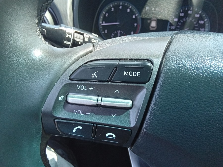2021 Hyundai Kona SEL Plus Auto AWD, available for sale in Irvington, New Jersey | NJ Used Cars Center. Irvington, New Jersey 2021 Hyundai Kona SEL Plus Auto AWD, available for sale in Irvington, New Jersey | NJ Used Cars Center. Irvington, New Jersey