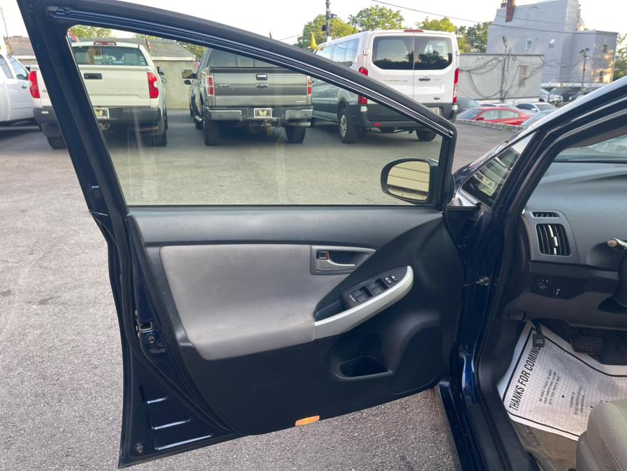 2014 Toyota Prius 5dr HB Two (Natl), available for sale in Irvington, New Jersey | Elis Motors Corp. Irvington, New Jersey 2014 Toyota Prius 5dr HB Two (Natl), available for sale in Irvington, New Jersey | Elis Motors Corp. Irvington, New Jersey