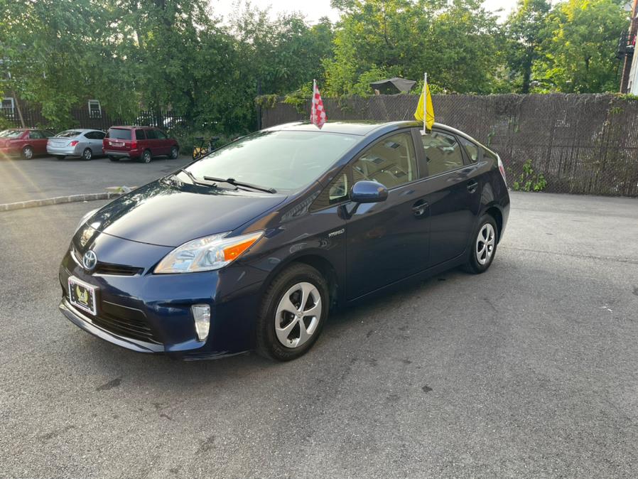 2014 Toyota Prius 5dr HB Two (Natl), available for sale in Irvington, New Jersey | Elis Motors Corp. Irvington, New Jersey 2014 Toyota Prius 5dr HB Two (Natl), available for sale in Irvington, New Jersey | Elis Motors Corp. Irvington, New Jersey