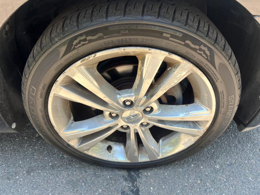 2011 Lincoln MKZ 4dr Sdn AWD, available for sale in Waterbury, Connecticut | Platinum Auto Care. Waterbury, Connecticut 2011 Lincoln MKZ 4dr Sdn AWD, available for sale in Waterbury, Connecticut | Platinum Auto Care. Waterbury, Connecticut