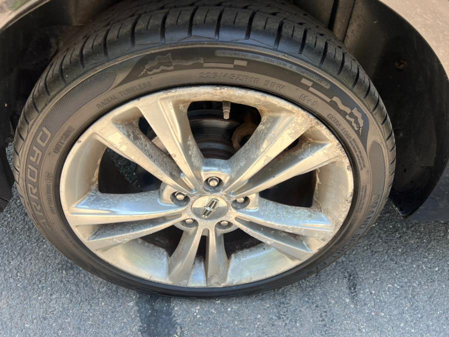 2011 Lincoln MKZ 4dr Sdn AWD, available for sale in Waterbury, Connecticut | Platinum Auto Care. Waterbury, Connecticut 2011 Lincoln MKZ 4dr Sdn AWD, available for sale in Waterbury, Connecticut | Platinum Auto Care. Waterbury, Connecticut