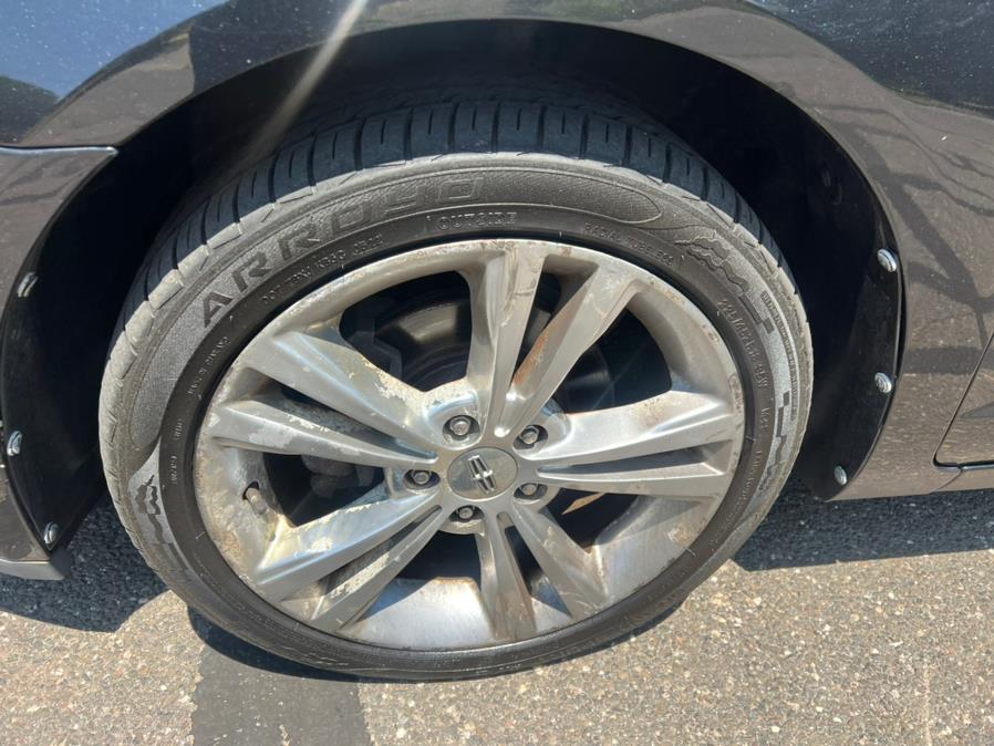2011 Lincoln MKZ 4dr Sdn AWD, available for sale in Waterbury, Connecticut | Platinum Auto Care. Waterbury, Connecticut 2011 Lincoln MKZ 4dr Sdn AWD, available for sale in Waterbury, Connecticut | Platinum Auto Care. Waterbury, Connecticut