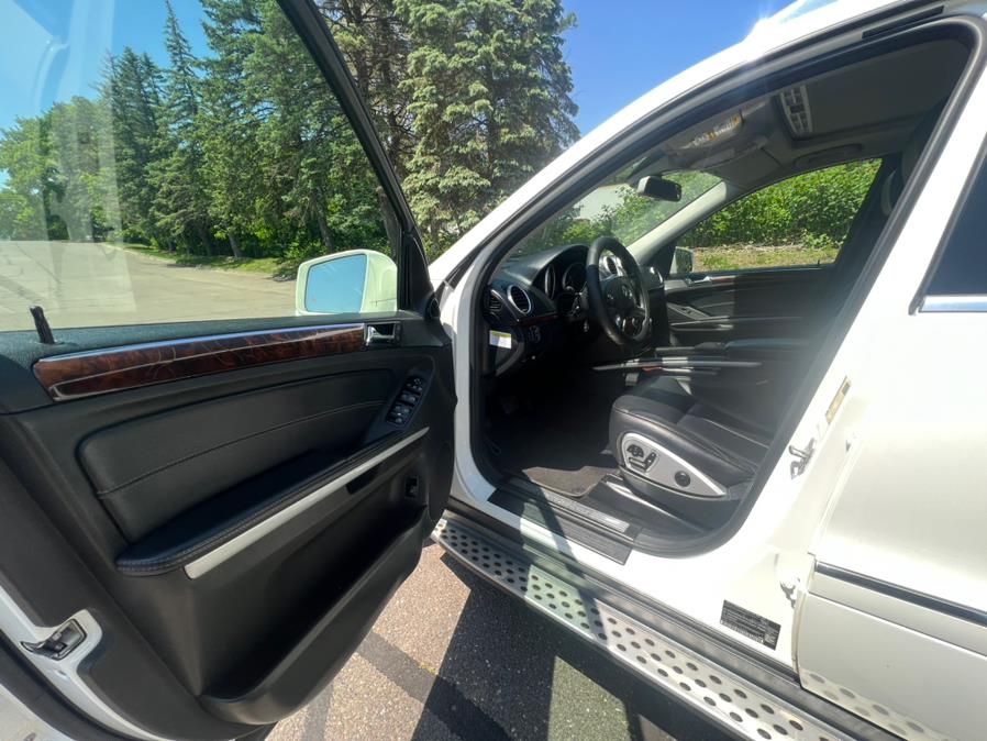2011 Mercedes-Benz GL-Class 4MATIC 4dr GL 450, available for sale in Waterbury, Connecticut | Platinum Auto Care. Waterbury, Connecticut 2011 Mercedes-Benz GL-Class 4MATIC 4dr GL 450, available for sale in Waterbury, Connecticut | Platinum Auto Care. Waterbury, Connecticut