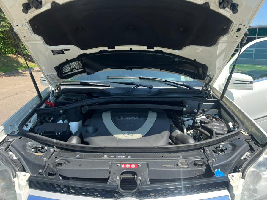 2011 Mercedes-Benz GL-Class 4MATIC 4dr GL 450, available for sale in Waterbury, Connecticut | Platinum Auto Care. Waterbury, Connecticut 2011 Mercedes-Benz GL-Class 4MATIC 4dr GL 450, available for sale in Waterbury, Connecticut | Platinum Auto Care. Waterbury, Connecticut
