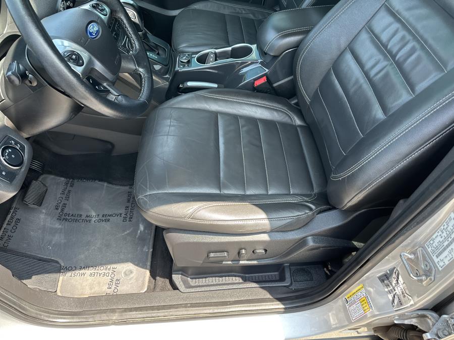 2015 Ford Escape FWD 4dr Titanium, available for sale in Little Ferry, New Jersey | Victoria Preowned Autos Inc. Little Ferry, New Jersey 2015 Ford Escape FWD 4dr Titanium, available for sale in Little Ferry, New Jersey | Victoria Preowned Autos Inc. Little Ferry, New Jersey