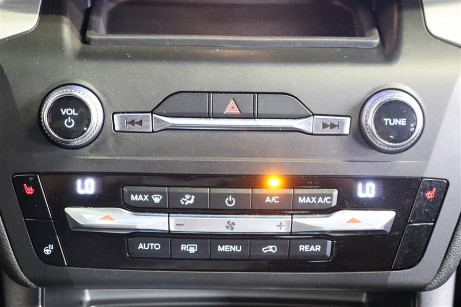 2020 Ford Explorer XLT, available for sale in Paterson, New Jersey | Fast Track Motors. Paterson, New Jersey 2020 Ford Explorer XLT, available for sale in Paterson, New Jersey | Fast Track Motors. Paterson, New Jersey