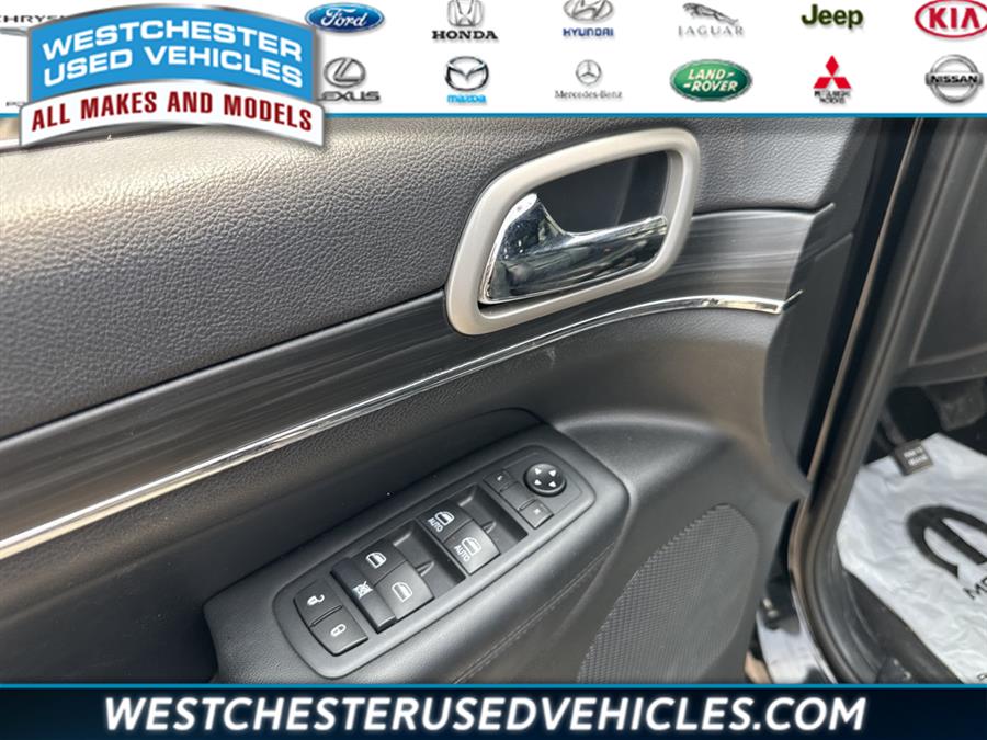 2020 Jeep Grand Cherokee Limited, available for sale in White Plains, New York | Westchester Used Vehicles. White Plains, New York 2020 Jeep Grand Cherokee Limited, available for sale in White Plains, New York | Westchester Used Vehicles. White Plains, New York