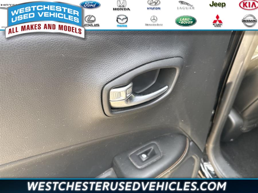 2020 Jeep Compass Latitude, available for sale in White Plains, New York | Westchester Used Vehicles. White Plains, New York 2020 Jeep Compass Latitude, available for sale in White Plains, New York | Westchester Used Vehicles. White Plains, New York
