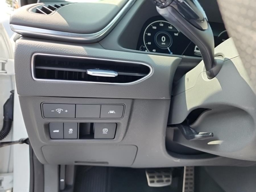2021 Hyundai Sonata SEL Plus 1.6T, available for sale in Islip, New York | L.I. Auto Gallery. Islip, New York 2021 Hyundai Sonata SEL Plus 1.6T, available for sale in Islip, New York | L.I. Auto Gallery. Islip, New York