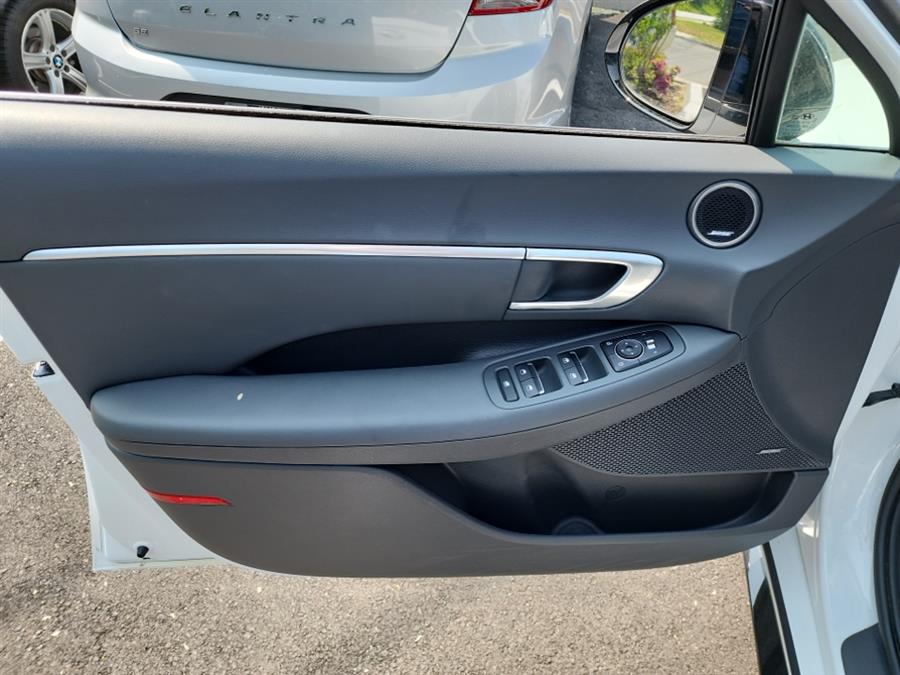 2021 Hyundai Sonata SEL Plus 1.6T, available for sale in Islip, New York | L.I. Auto Gallery. Islip, New York 2021 Hyundai Sonata SEL Plus 1.6T, available for sale in Islip, New York | L.I. Auto Gallery. Islip, New York