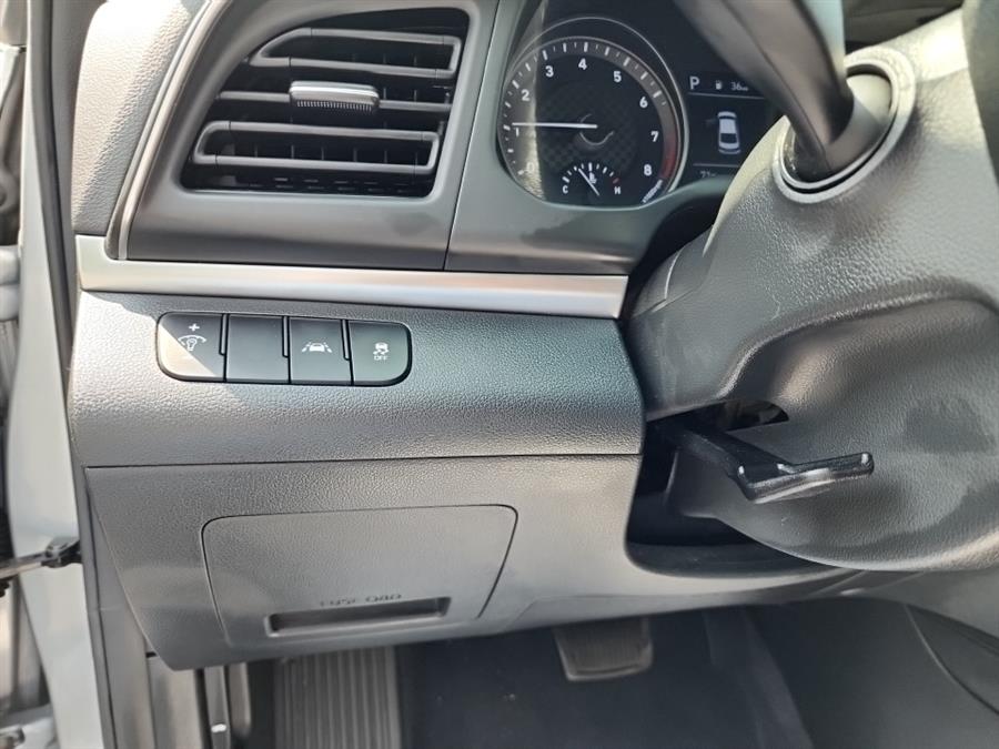 2020 Hyundai Elantra SE IVT SULEV, available for sale in Islip, New York | L.I. Auto Gallery. Islip, New York 2020 Hyundai Elantra SE IVT SULEV, available for sale in Islip, New York | L.I. Auto Gallery. Islip, New York