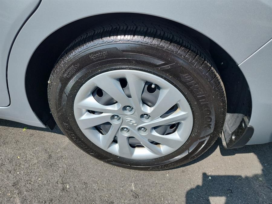 2020 Hyundai Elantra SE IVT SULEV, available for sale in Islip, New York | L.I. Auto Gallery. Islip, New York 2020 Hyundai Elantra SE IVT SULEV, available for sale in Islip, New York | L.I. Auto Gallery. Islip, New York