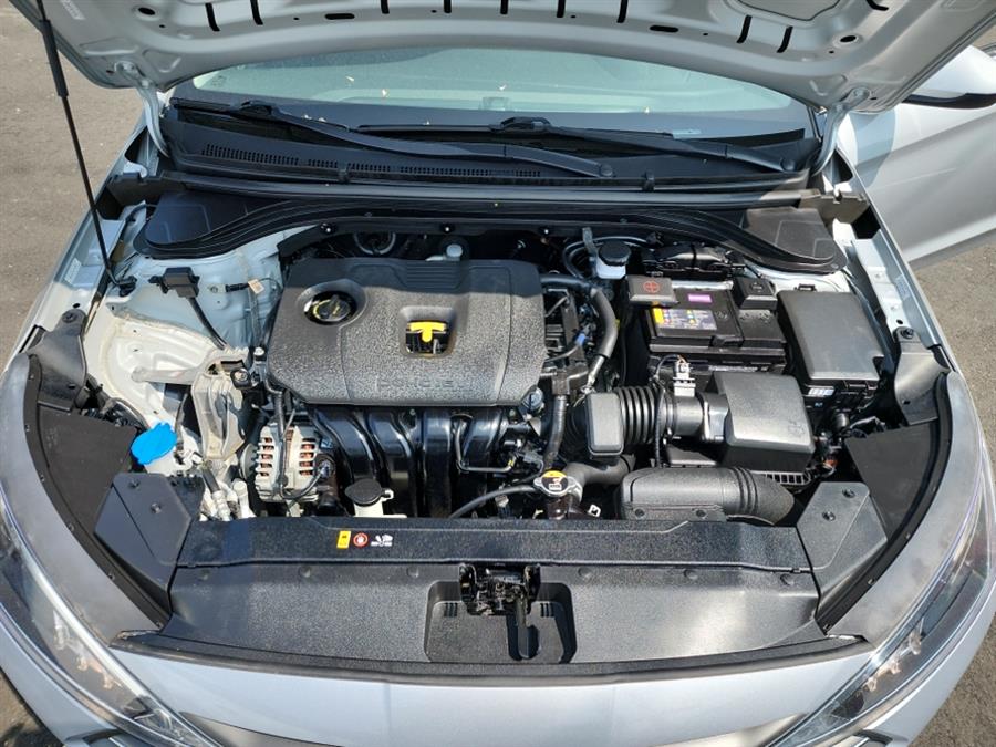 2020 Hyundai Elantra SE IVT SULEV, available for sale in Islip, New York | L.I. Auto Gallery. Islip, New York 2020 Hyundai Elantra SE IVT SULEV, available for sale in Islip, New York | L.I. Auto Gallery. Islip, New York