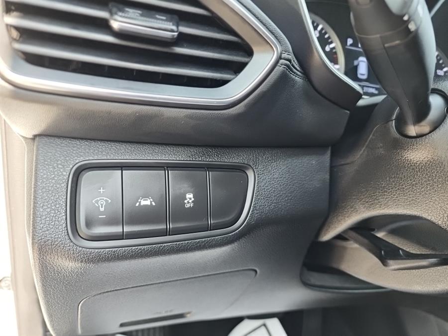 2020 Hyundai Santa Fe SE 2.4L Auto FWD w/SULEV, available for sale in Islip, New York | L.I. Auto Gallery. Islip, New York 2020 Hyundai Santa Fe SE 2.4L Auto FWD w/SULEV, available for sale in Islip, New York | L.I. Auto Gallery. Islip, New York