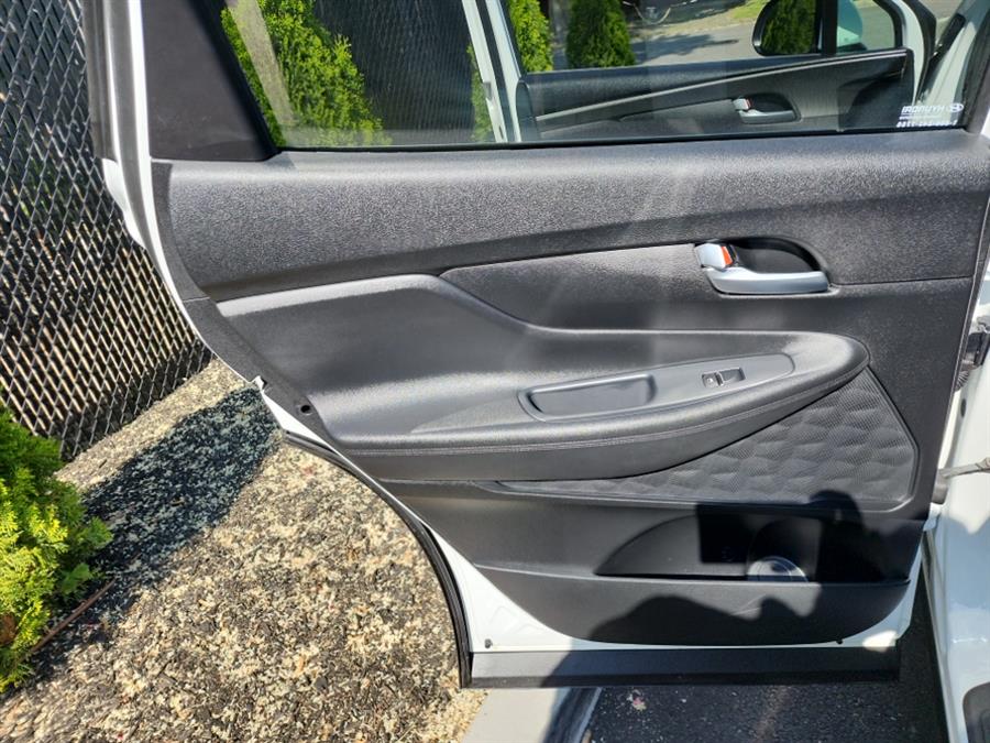 2020 Hyundai Santa Fe SE 2.4L Auto FWD w/SULEV, available for sale in Islip, New York | L.I. Auto Gallery. Islip, New York 2020 Hyundai Santa Fe SE 2.4L Auto FWD w/SULEV, available for sale in Islip, New York | L.I. Auto Gallery. Islip, New York