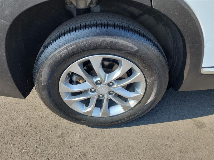 2020 Hyundai Santa Fe SE 2.4L Auto FWD w/SULEV, available for sale in Islip, New York | L.I. Auto Gallery. Islip, New York 2020 Hyundai Santa Fe SE 2.4L Auto FWD w/SULEV, available for sale in Islip, New York | L.I. Auto Gallery. Islip, New York