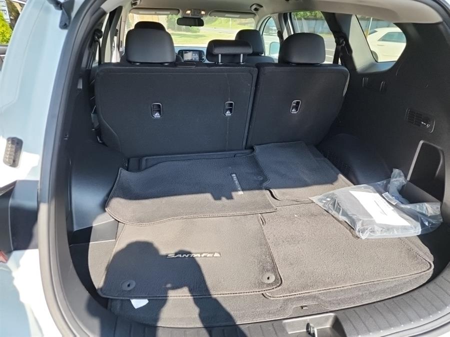 2020 Hyundai Santa Fe SE 2.4L Auto FWD w/SULEV, available for sale in Islip, New York | L.I. Auto Gallery. Islip, New York 2020 Hyundai Santa Fe SE 2.4L Auto FWD w/SULEV, available for sale in Islip, New York | L.I. Auto Gallery. Islip, New York