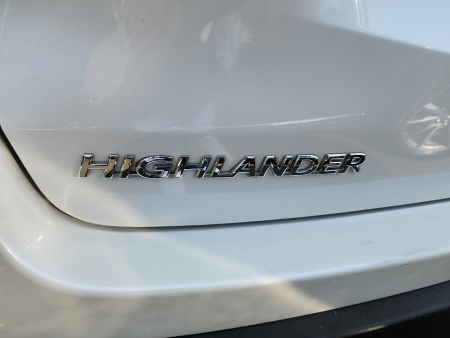 2019 Toyota Highlander SE V6 AWD (Natl), available for sale in Islip, New York | L.I. Auto Gallery. Islip, New York 2019 Toyota Highlander SE V6 AWD (Natl), available for sale in Islip, New York | L.I. Auto Gallery. Islip, New York