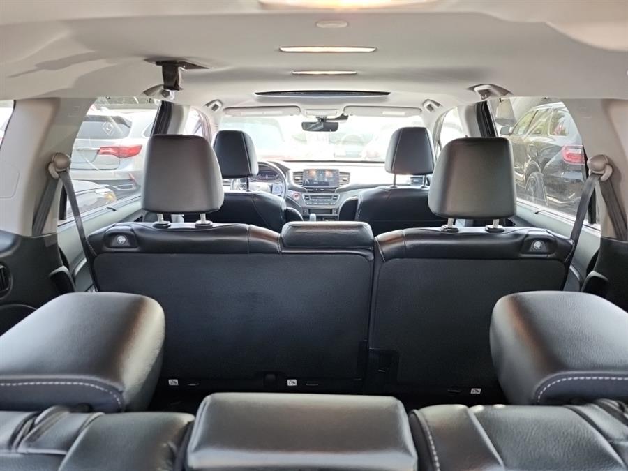 2020 Honda Pilot EX-L AWD, available for sale in Islip, New York | L.I. Auto Gallery. Islip, New York 2020 Honda Pilot EX-L AWD, available for sale in Islip, New York | L.I. Auto Gallery. Islip, New York