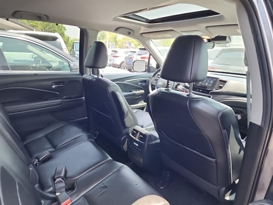 2020 Honda Pilot EX-L AWD, available for sale in Islip, New York | L.I. Auto Gallery. Islip, New York 2020 Honda Pilot EX-L AWD, available for sale in Islip, New York | L.I. Auto Gallery. Islip, New York