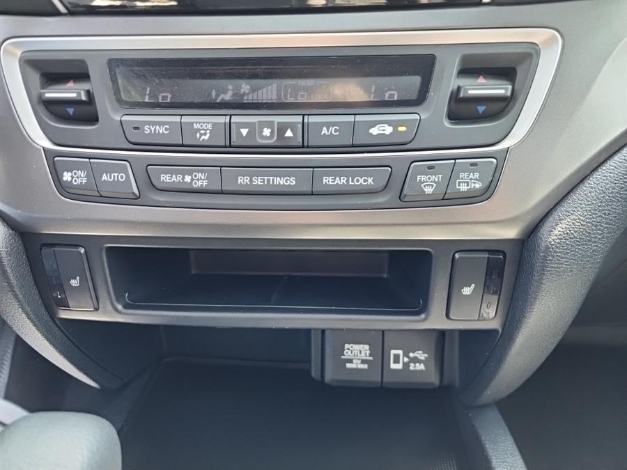 2020 Honda Pilot EX-L AWD, available for sale in Islip, New York | L.I. Auto Gallery. Islip, New York 2020 Honda Pilot EX-L AWD, available for sale in Islip, New York | L.I. Auto Gallery. Islip, New York