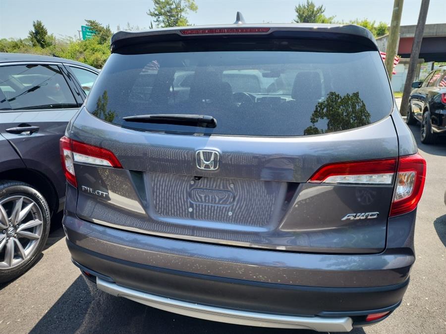 2020 Honda Pilot EX-L AWD, available for sale in Islip, New York | L.I. Auto Gallery. Islip, New York 2020 Honda Pilot EX-L AWD, available for sale in Islip, New York | L.I. Auto Gallery. Islip, New York