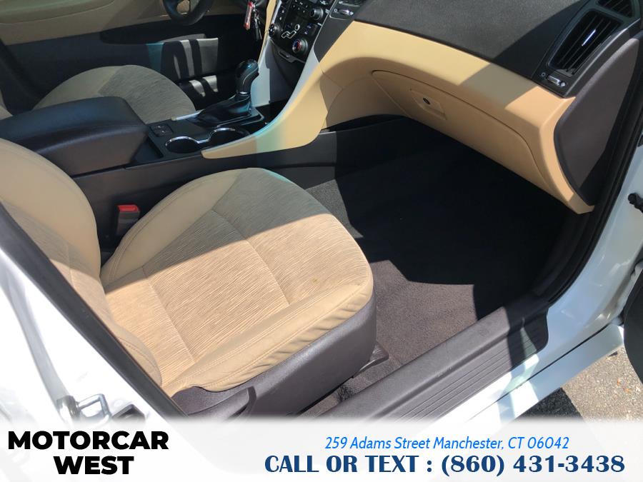 2013 Hyundai Sonata 4dr Sdn 2.4L Auto GLS PZEV, available for sale in Manchester, Connecticut | Motorcar West. Manchester, Connecticut 2013 Hyundai Sonata 4dr Sdn 2.4L Auto GLS PZEV, available for sale in Manchester, Connecticut | Motorcar West. Manchester, Connecticut