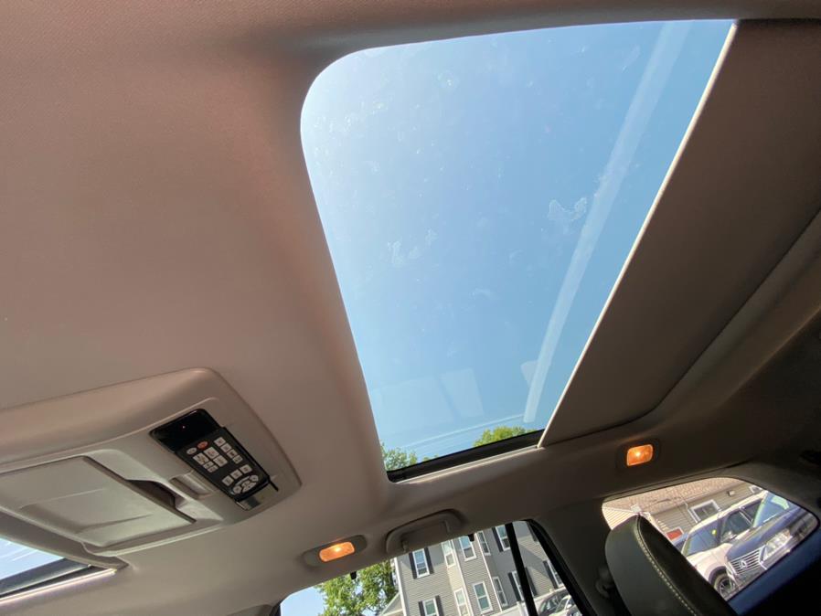 2016 Honda Pilot AWD 4dr Elite w/RES & Navi, available for sale in Hartford, Connecticut | VEB Auto Sales. Hartford, Connecticut 2016 Honda Pilot AWD 4dr Elite w/RES & Navi, available for sale in Hartford, Connecticut | VEB Auto Sales. Hartford, Connecticut