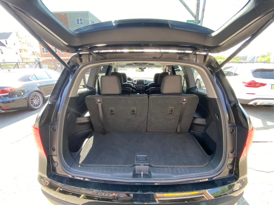2016 Honda Pilot AWD 4dr Elite w/RES & Navi, available for sale in Hartford, Connecticut | VEB Auto Sales. Hartford, Connecticut 2016 Honda Pilot AWD 4dr Elite w/RES & Navi, available for sale in Hartford, Connecticut | VEB Auto Sales. Hartford, Connecticut