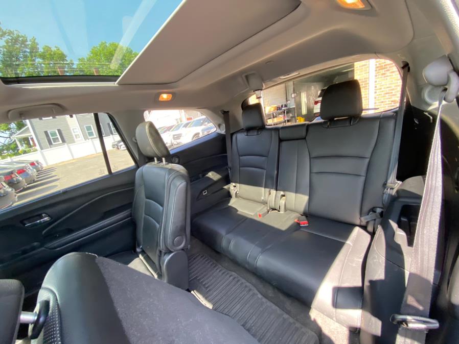 2016 Honda Pilot AWD 4dr Elite w/RES & Navi, available for sale in Hartford, Connecticut | VEB Auto Sales. Hartford, Connecticut 2016 Honda Pilot AWD 4dr Elite w/RES & Navi, available for sale in Hartford, Connecticut | VEB Auto Sales. Hartford, Connecticut