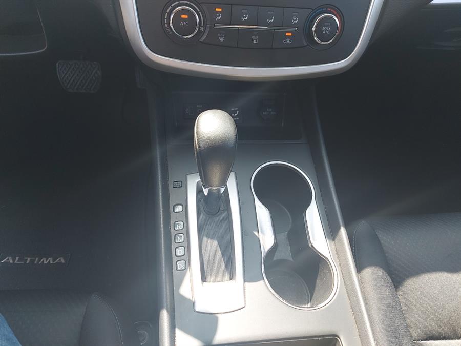 2017 Nissan Altima 2017.5 2.5 SV Sedan, available for sale in West Hartford, Connecticut | Chadrad Motors llc. West Hartford, Connecticut 2017 Nissan Altima 2017.5 2.5 SV Sedan, available for sale in West Hartford, Connecticut | Chadrad Motors llc. West Hartford, Connecticut