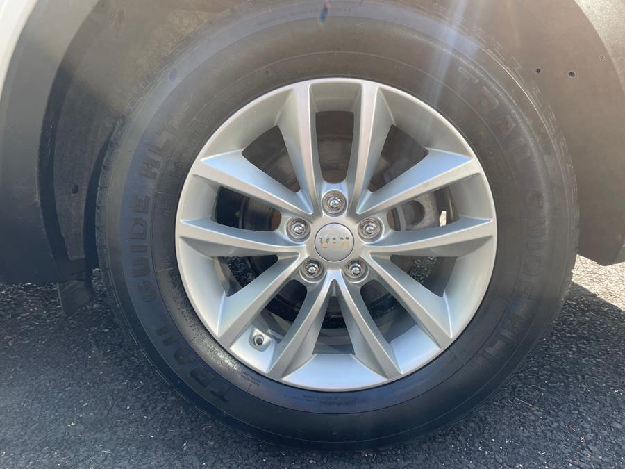 2017 Kia Sorento LX V6 AWD, available for sale in Agawam, Massachusetts | Malkoon Motors. Agawam, Massachusetts 2017 Kia Sorento LX V6 AWD, available for sale in Agawam, Massachusetts | Malkoon Motors. Agawam, Massachusetts