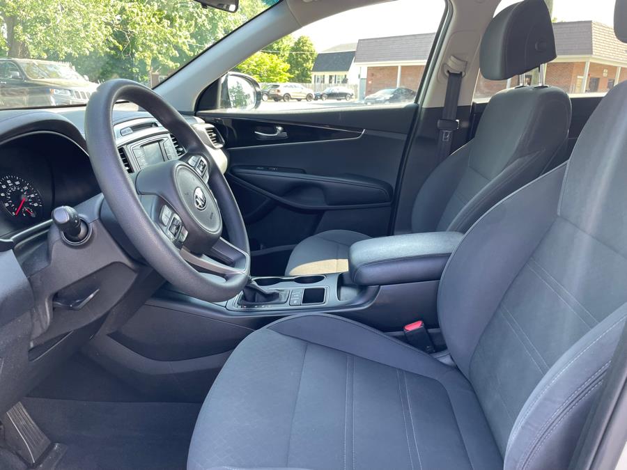 2017 Kia Sorento LX V6 AWD, available for sale in Agawam, Massachusetts | Malkoon Motors. Agawam, Massachusetts 2017 Kia Sorento LX V6 AWD, available for sale in Agawam, Massachusetts | Malkoon Motors. Agawam, Massachusetts