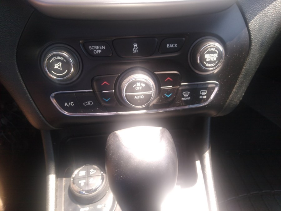 2015 Jeep Cherokee 4WD 4dr Trailhawk, available for sale in Merrimack, New Hampshire | Merrimack Autosport. Merrimack, New Hampshire 2015 Jeep Cherokee 4WD 4dr Trailhawk, available for sale in Merrimack, New Hampshire | Merrimack Autosport. Merrimack, New Hampshire