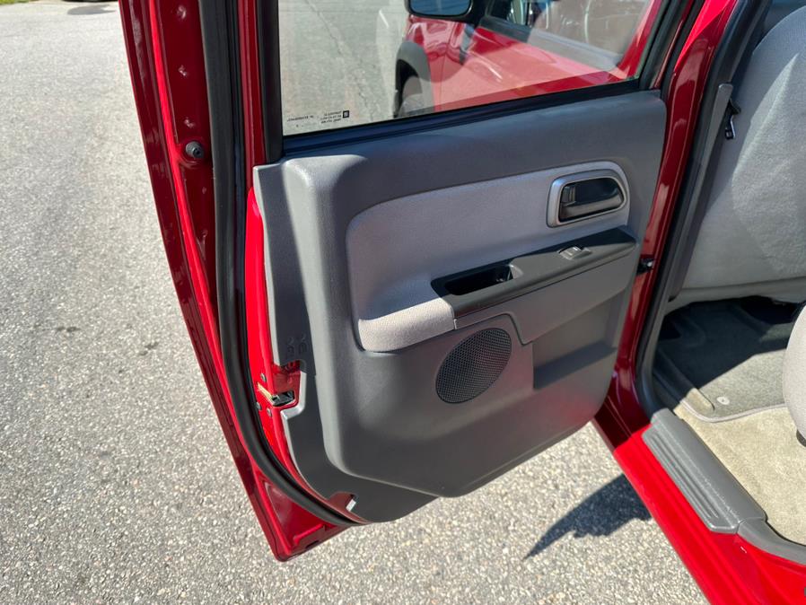 2005 Chevrolet Colorado Crew Cab 126.0" WB 4WD 1SB LS Z85, available for sale in South Windsor, Connecticut | Mike And Tony Auto Sales, Inc. South Windsor, Connecticut 2005 Chevrolet Colorado Crew Cab 126.0" WB 4WD 1SB LS Z85, available for sale in South Windsor, Connecticut | Mike And Tony Auto Sales, Inc. South Windsor, Connecticut