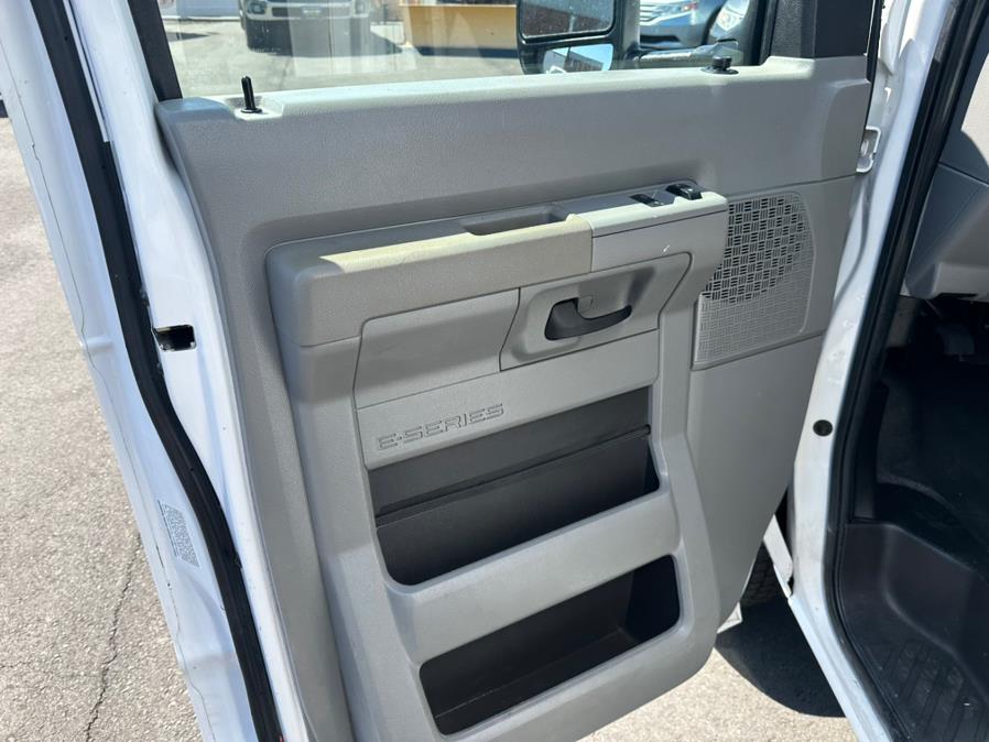 2014 Ford Econoline Commercial Cutaway E-350 Super Duty 138" SRW, available for sale in South Windsor, Connecticut | Mike And Tony Auto Sales, Inc. South Windsor, Connecticut 2014 Ford Econoline Commercial Cutaway E-350 Super Duty 138" SRW, available for sale in South Windsor, Connecticut | Mike And Tony Auto Sales, Inc. South Windsor, Connecticut