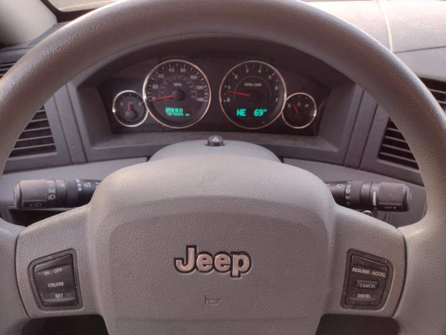 2007 Jeep Grand Cherokee 4WD 4dr Laredo, available for sale in Chicopee, Massachusetts | Matts Auto Mall LLC. Chicopee, Massachusetts 2007 Jeep Grand Cherokee 4WD 4dr Laredo, available for sale in Chicopee, Massachusetts | Matts Auto Mall LLC. Chicopee, Massachusetts