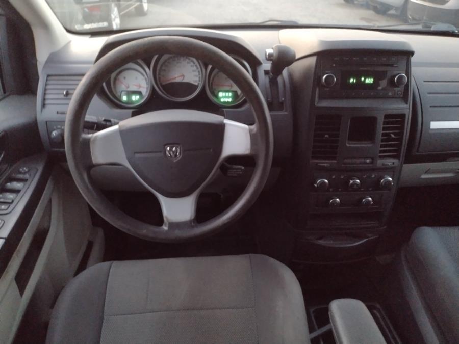 2009 Dodge Grand Caravan 4dr Wgn SE, available for sale in Chicopee, Massachusetts | Matts Auto Mall LLC. Chicopee, Massachusetts 2009 Dodge Grand Caravan 4dr Wgn SE, available for sale in Chicopee, Massachusetts | Matts Auto Mall LLC. Chicopee, Massachusetts