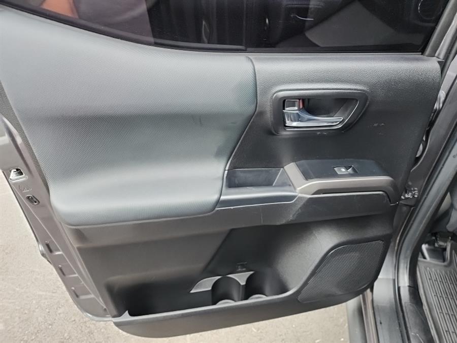 2022 Toyota Tacoma 4WD TRD Off Road Double Cab 5'' Bed V6 MT (Natl), available for sale in Islip, New York | L.I. Auto Gallery. Islip, New York 2022 Toyota Tacoma 4WD TRD Off Road Double Cab 5'' Bed V6 MT (Natl), available for sale in Islip, New York | L.I. Auto Gallery. Islip, New York