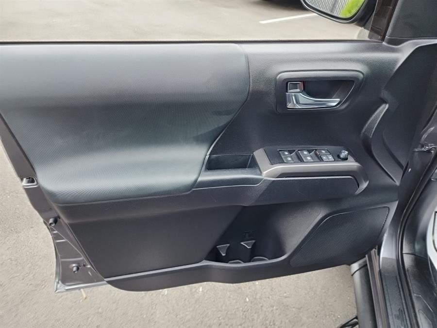 2022 Toyota Tacoma 4WD TRD Off Road Double Cab 5'' Bed V6 MT (Natl), available for sale in Islip, New York | L.I. Auto Gallery. Islip, New York 2022 Toyota Tacoma 4WD TRD Off Road Double Cab 5'' Bed V6 MT (Natl), available for sale in Islip, New York | L.I. Auto Gallery. Islip, New York