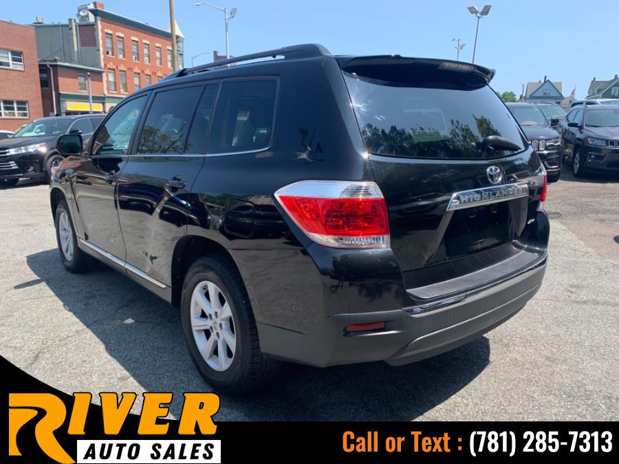 2013 Toyota Highlander 4WD 4dr V6 SE (Natl), available for sale in Malden, Massachusetts | River Auto Sales. Malden, Massachusetts 2013 Toyota Highlander 4WD 4dr V6 SE (Natl), available for sale in Malden, Massachusetts | River Auto Sales. Malden, Massachusetts