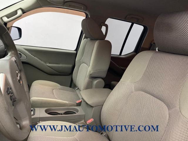 2013 Nissan Frontier 4WD Crew Cab SWB Auto SV, available for sale in Naugatuck, Connecticut | J&M Automotive Sls&Svc LLC. Naugatuck, Connecticut 2013 Nissan Frontier 4WD Crew Cab SWB Auto SV, available for sale in Naugatuck, Connecticut | J&M Automotive Sls&Svc LLC. Naugatuck, Connecticut