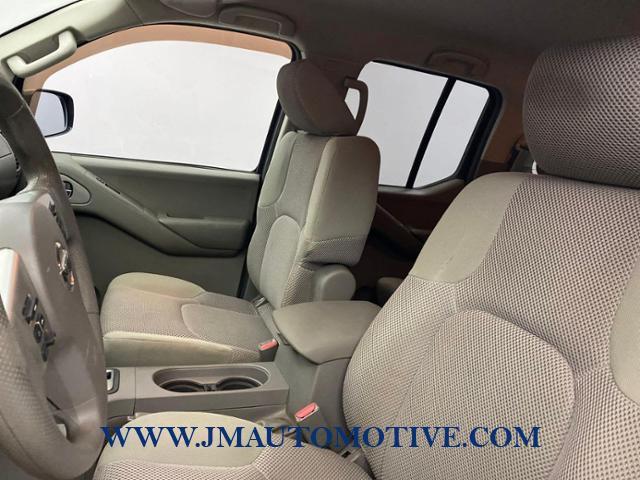 2013 Nissan Frontier 4WD Crew Cab SWB Auto SV, available for sale in Naugatuck, Connecticut | J&M Automotive Sls&Svc LLC. Naugatuck, Connecticut 2013 Nissan Frontier 4WD Crew Cab SWB Auto SV, available for sale in Naugatuck, Connecticut | J&M Automotive Sls&Svc LLC. Naugatuck, Connecticut