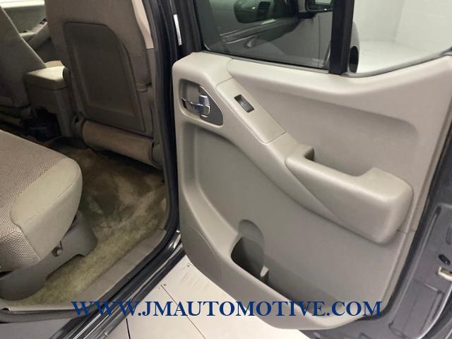 2013 Nissan Frontier 4WD Crew Cab SWB Auto SV, available for sale in Naugatuck, Connecticut | J&M Automotive Sls&Svc LLC. Naugatuck, Connecticut 2013 Nissan Frontier 4WD Crew Cab SWB Auto SV, available for sale in Naugatuck, Connecticut | J&M Automotive Sls&Svc LLC. Naugatuck, Connecticut